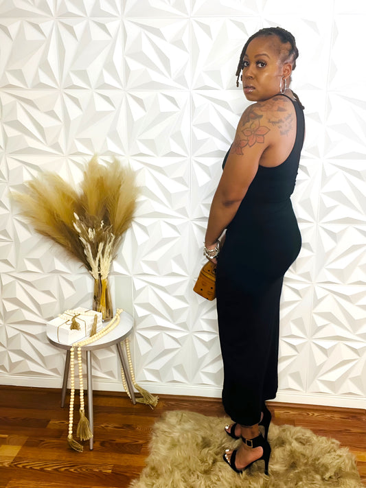 Confident Pencil Dress - Black