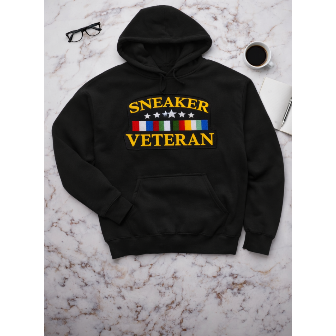 Sneaker Veteran Chenille Patch Hoodie – Streetwear Pullover with Kangaroo Pocket