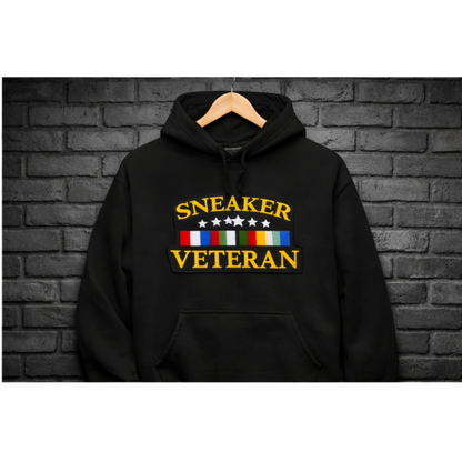 Sneaker Veteran Chenille Patch Hoodie – Streetwear Pullover with Kangaroo Pocket